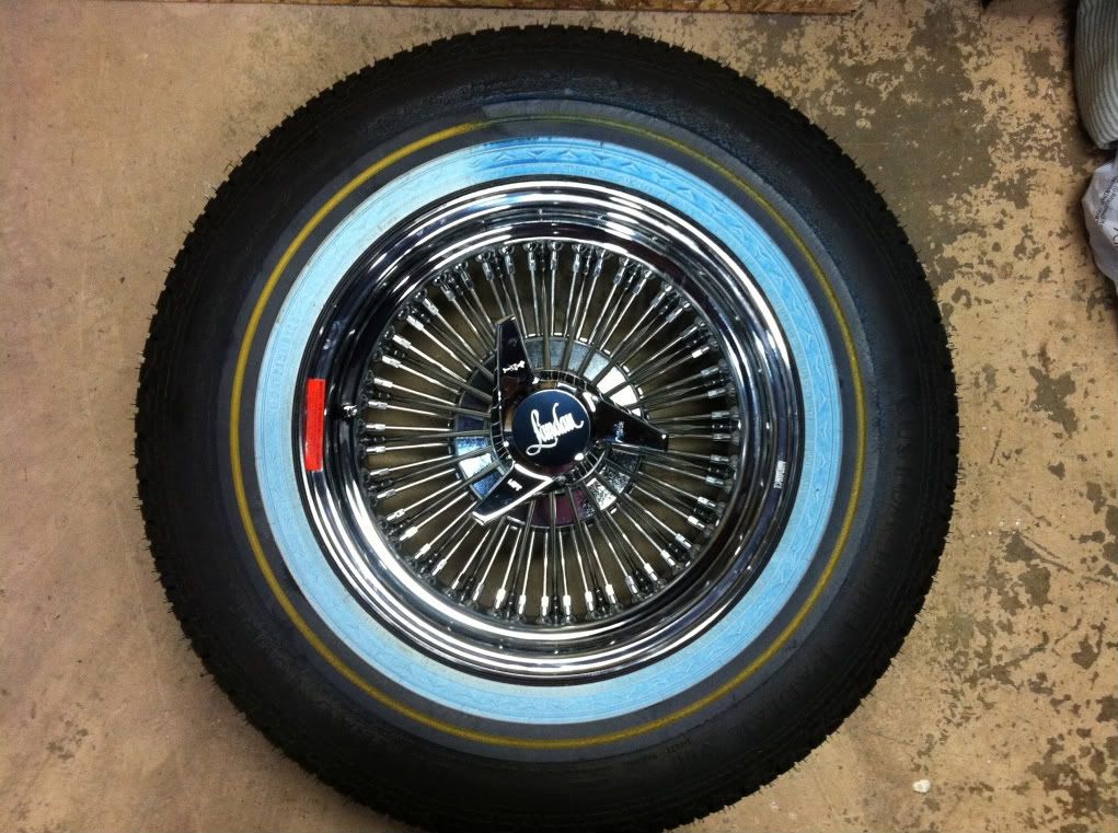 5 all chrome 15x7 standard Daytons w/ Landau chips, 235/70 Vogues